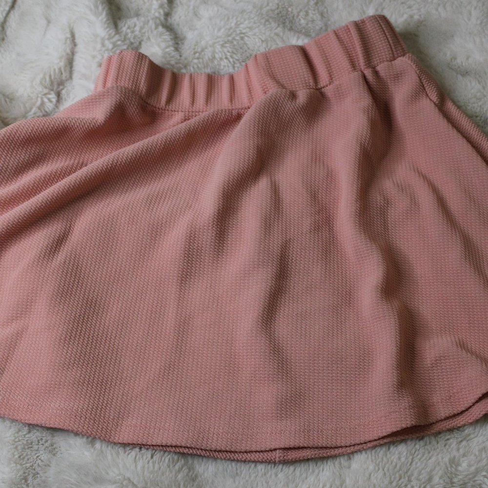 SHEIN Mini Skirt -- Medium -- Nw/oT